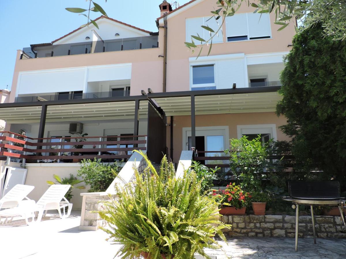 Berat Apartment فودنيان المظهر الخارجي الصورة